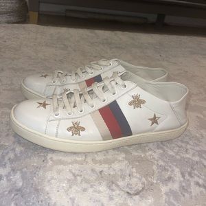 Gucci sneakers with bee and star detail!!